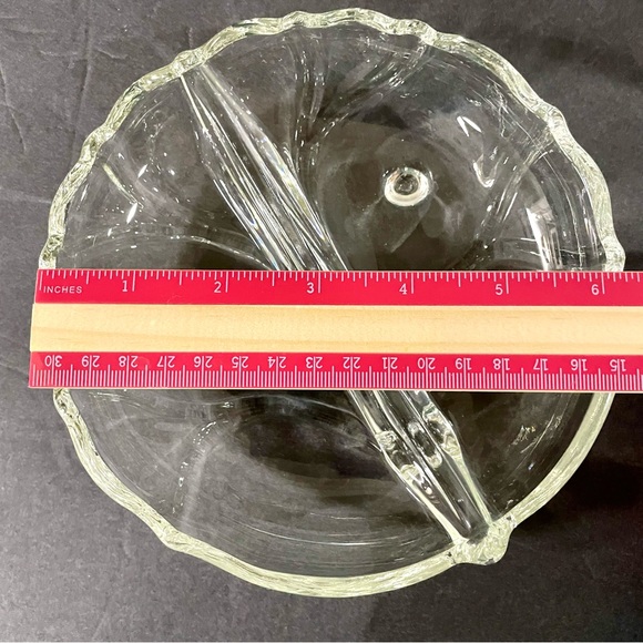 Vintage Viking Glass Divided Footed Relish Dish Leaf Pattern MCM Clear Glass - Picture 8 of 9